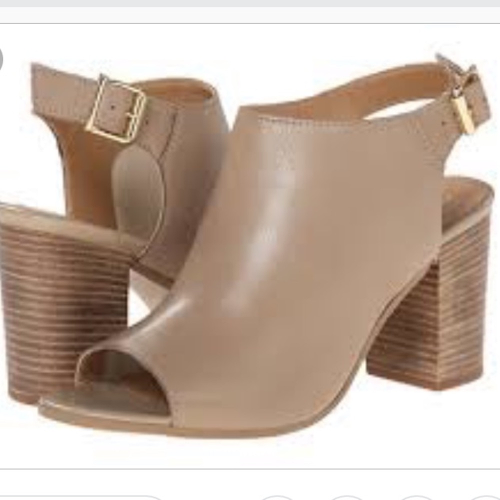 Seychelles Follow Sandal in Taupe